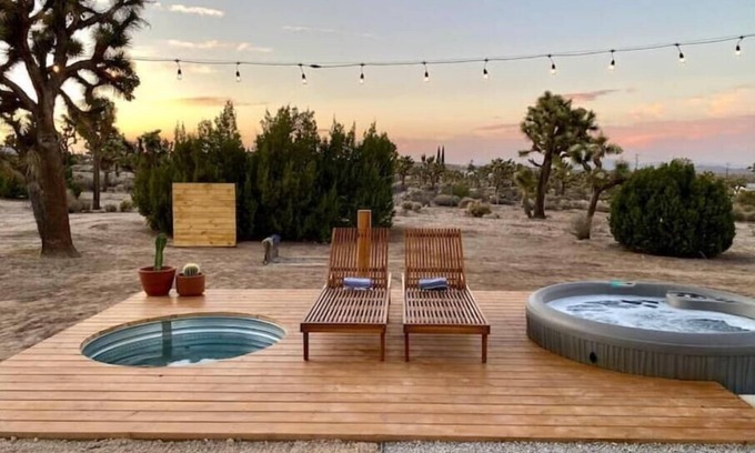 Yucca Valley Cottage | The Onyx - Hot tub - Cowboy Pool - Lounging deck