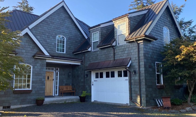 Eastsound House | The Orchard at Lovers Lane and Enchanted Forest. Hot Tub, Pets Welcome