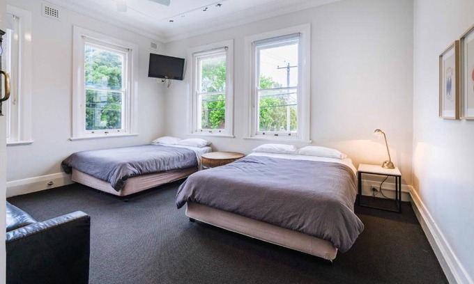Cooks Hill Hotel | The Oriental Hotel