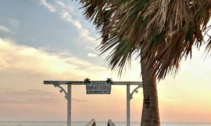 Orange Beach Bed & Breakfast | The Original Romar House B&B Inn