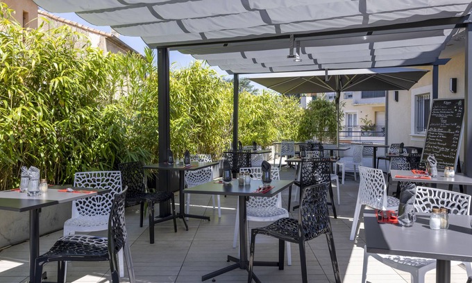 La Destrousse Hotel | The Originals Boutique, Hôtel l'Occitan, Aubagne Nord