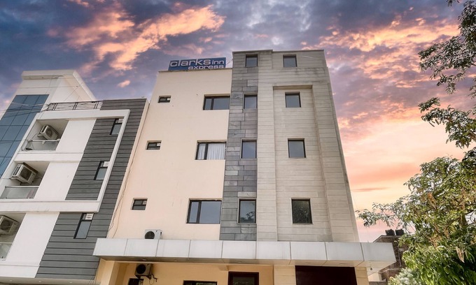 Malviya Nagar Hotel | The Orion Express