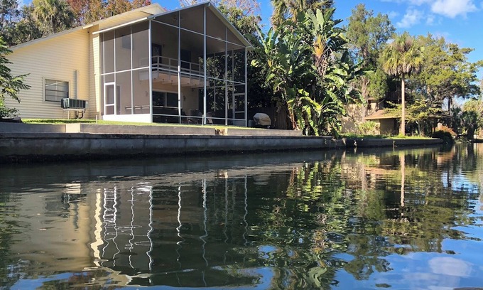 Crystal River House | The Otter House - Wild views and direct access to King's Bay