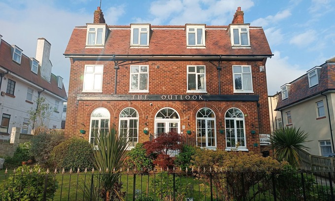 Scarborough Hotel | The Outlook