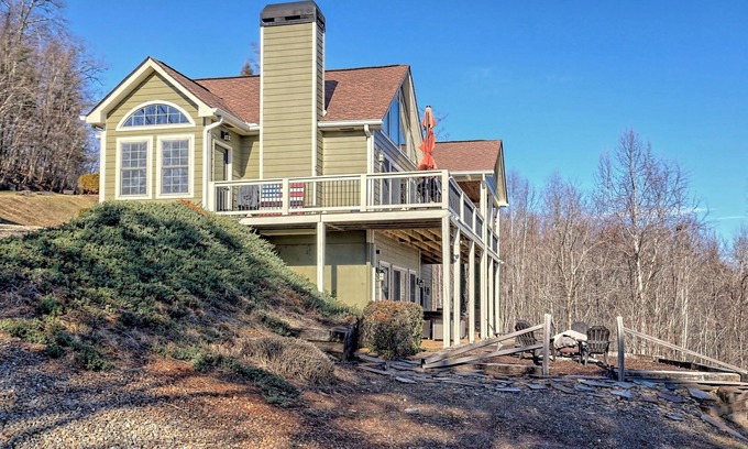 Hayesville House | The Overlook - by Chatuge Home Concierge Awesome lake and mountain views, fire pit, hot tub, gas grill