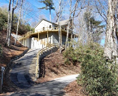 Highlands House | The Owlery Walk to Town
