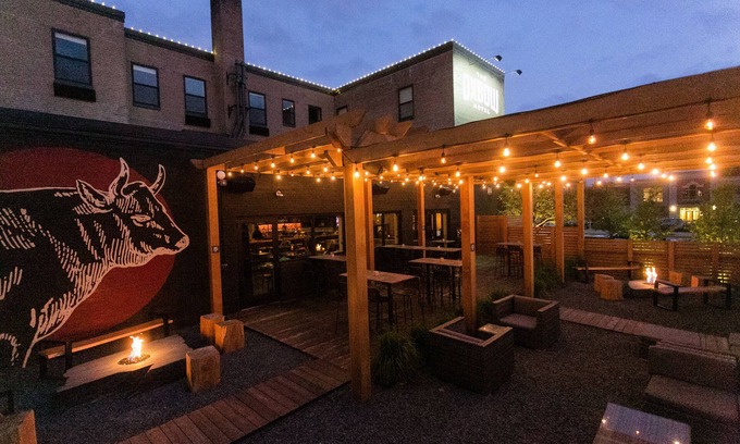 Downtown Eau Claire Hotel | The Oxbow Hotel