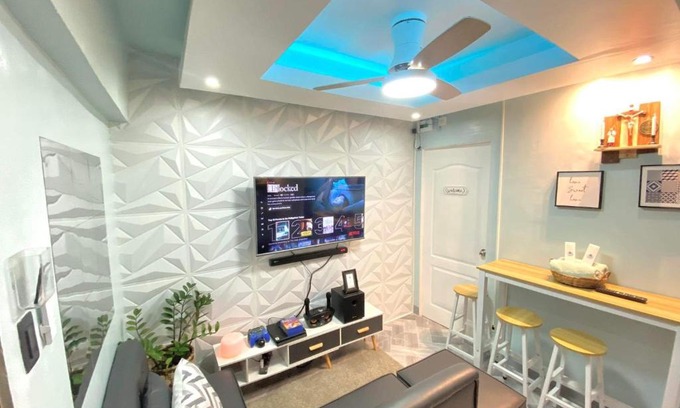 Valenzuela Apartment | The PAD Staycation 2BR Condo with PS4, Netflix, WIFI