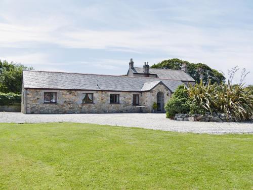 Rosudgeon House | The Paddock
