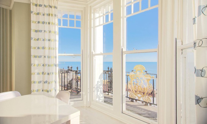 Hastings Apartment | The Palace - Ocean Suite