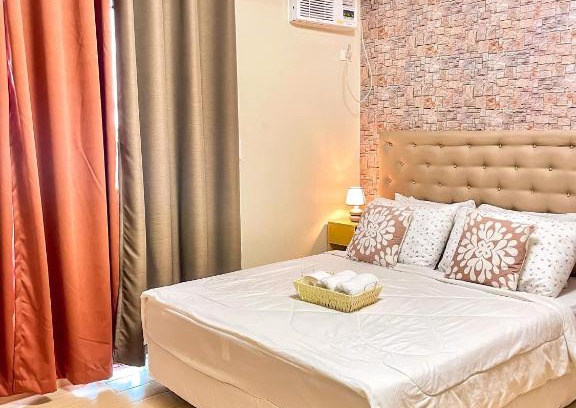 Iloilo Apartment | The Palladium - Eli's Sunset Crib