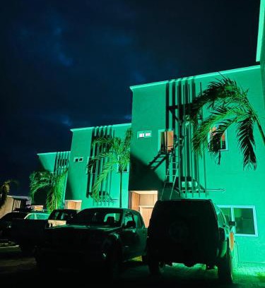Omoa Villa | The Palm Beach Villas