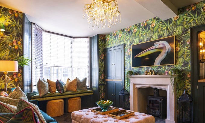 Marlow House | The Palm Cottage - Marlow