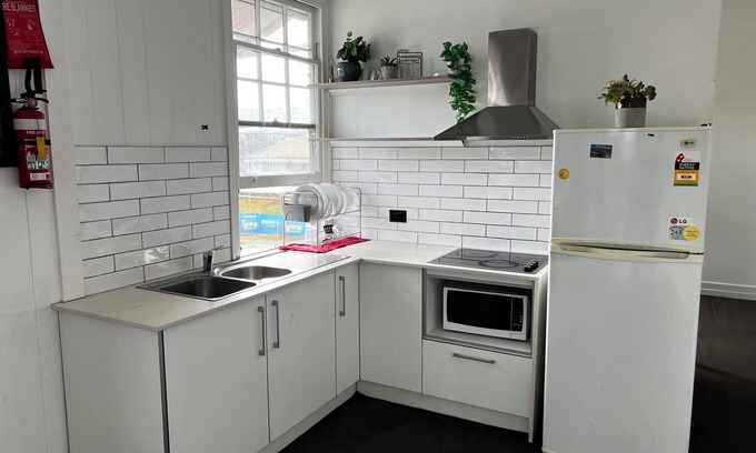 Hamilton Apartment | The Palm Hamilton Backpackers