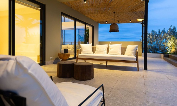 Rio Mar Apartment | The Palms Penthouse by Acomodo Punta Caelo