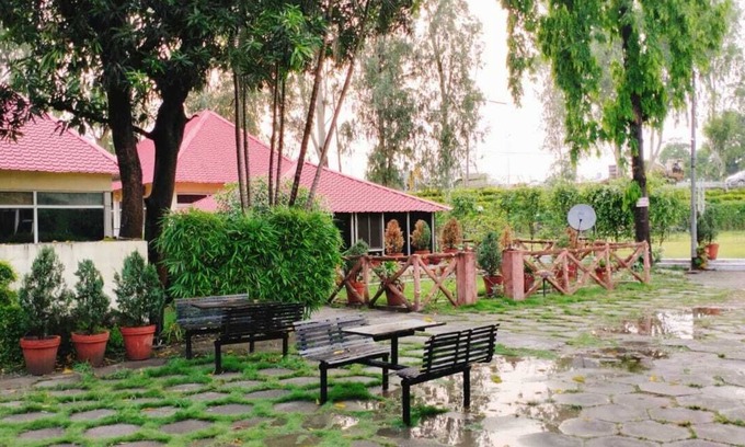 Mayapur Hotel | THE PALMS RESORT