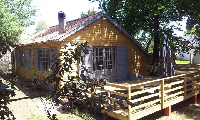 Meschers-sur-Gironde Ski Chalet | "The Palombiere" space, comfort, tranquility, 150m beach, near Royan