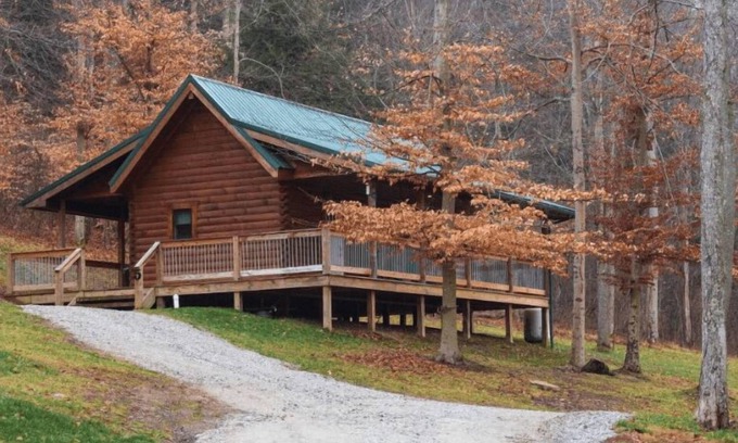 South Bloomingville Cabin | The Peak - The Peak Cabin in Hocking Hills, OH offers a cozy, pet-friendly getaway with a hot tub, fire pit, and scenic views. Ideal for couples and families, it’s just minutes from top attractions and hiking trails. Book your stay today!