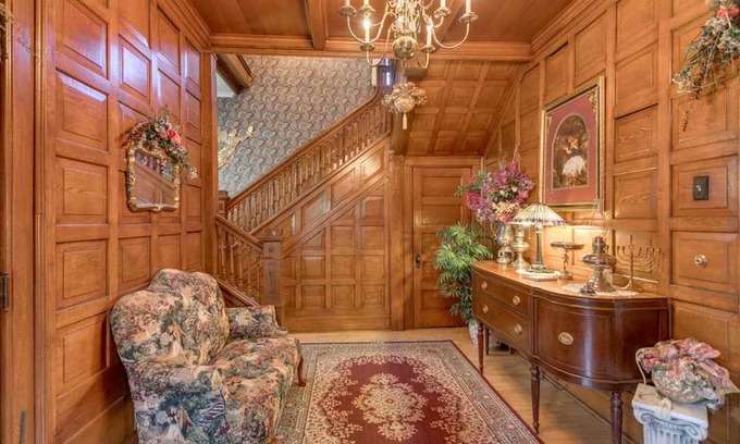 Sturgeon Bay Bed & Breakfast | The Pembrooke Inn