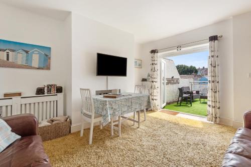 Tenby House | The Pennines - Close to town beach and shops