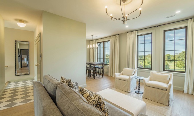 St. Mary's Apartment | The Penrose Suites