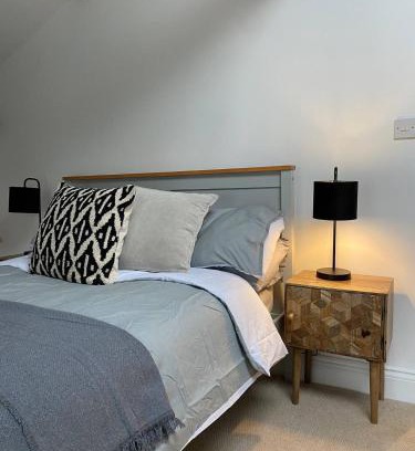 Wing Apartment | The Penthouse Apartment, Sleeps 4, Town Centre