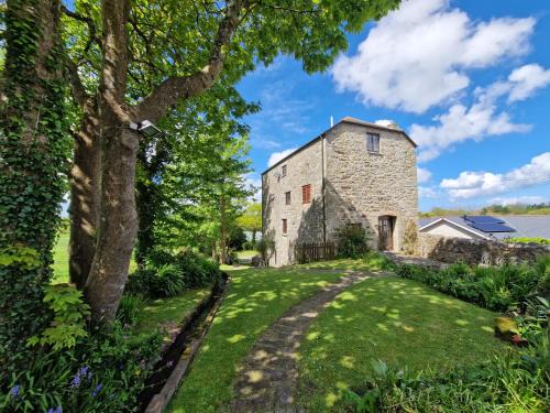 Camborne Apartment | The Penthouse, top floor of a Grade II Listed Mill