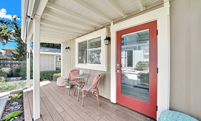Capistrano Beach Apartment | The Perfect Container House under the California Sun!