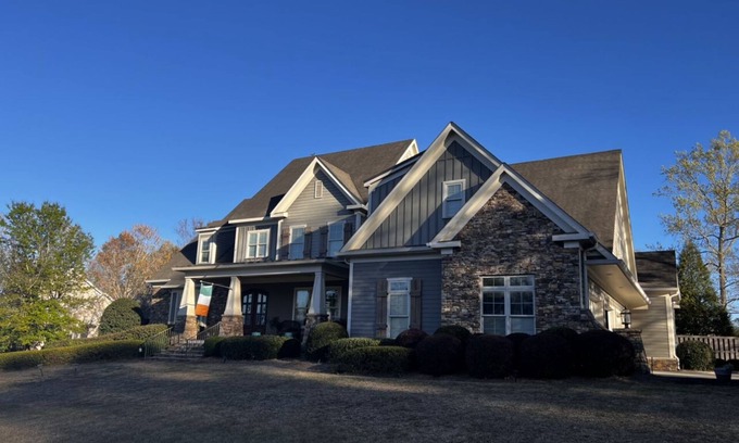 Evans House | The perfect Master’s week oasis across from Savannah River!