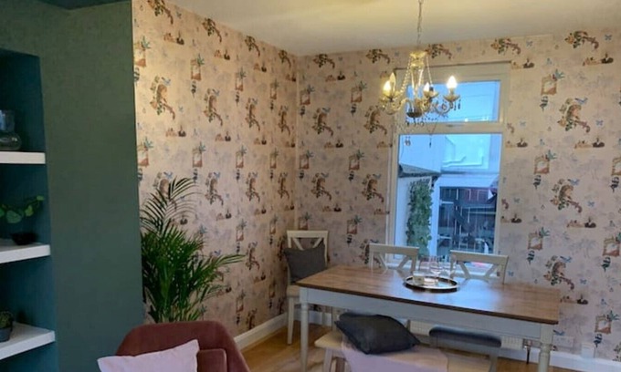 Belfast House | The perfect place - Belfast BT9 Sleeps 6