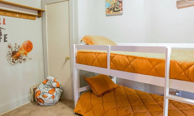 Cleveland House | The Perfect Place for Your Stay!