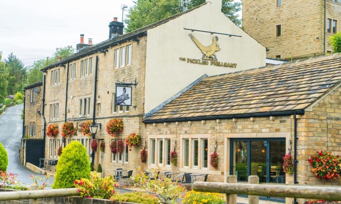 Holmfirth Bed & Breakfast | The Pickled Pheasant
