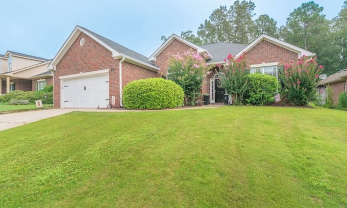 Aiken House | The Pineapple Pause - Close to everything Aiken!