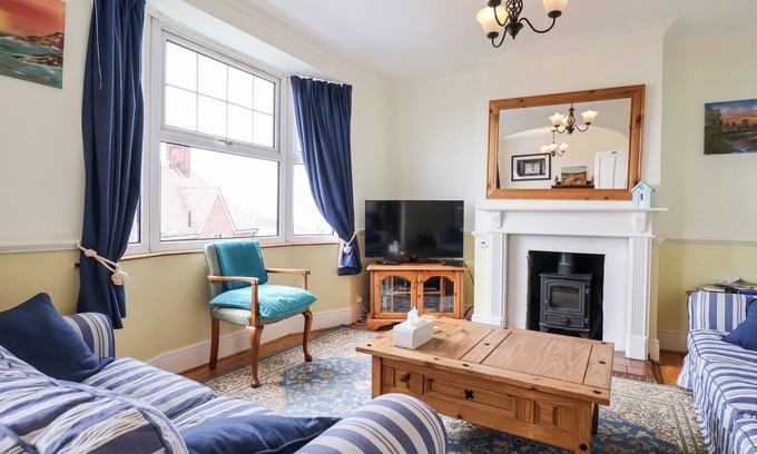Felixstowe Cottage | THE PINK HOUSE, family friendly in Felixstowe, Suffolk
