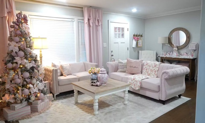 Jefferson Park Bed & Breakfast | The Pink Retreat ATL Perfect for Girls Night