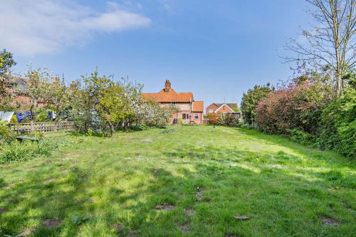 Bawdsey House | The Pitch