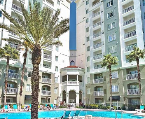 Florida Center Hotel | The Point Hotel & Suites Universal