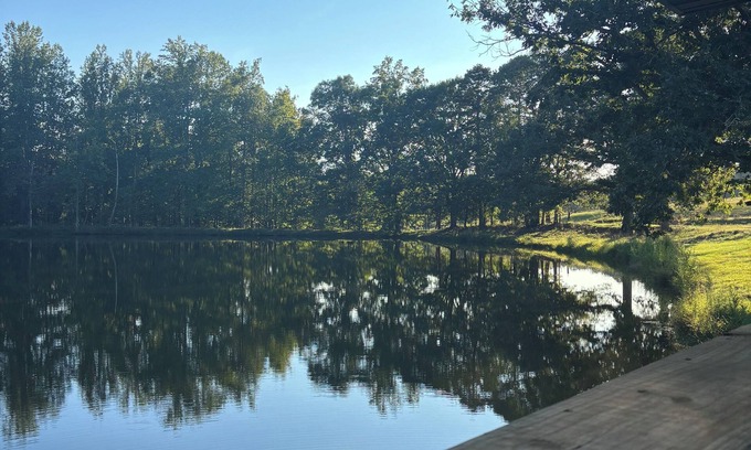 Lawndale House | The Pond House – Peaceful Farm Retreat in Cleveland County, NC