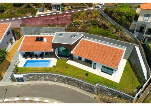 Canhas House | The pool house in Ponta de Sol