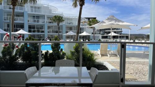 Ettalong Beach House | The Pooldeck - Ettalong Mantra,stroll To Beach - Shops