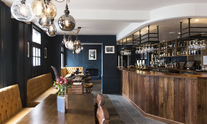 Oxford Bed & Breakfast | The Porterhouse Grill & Rooms