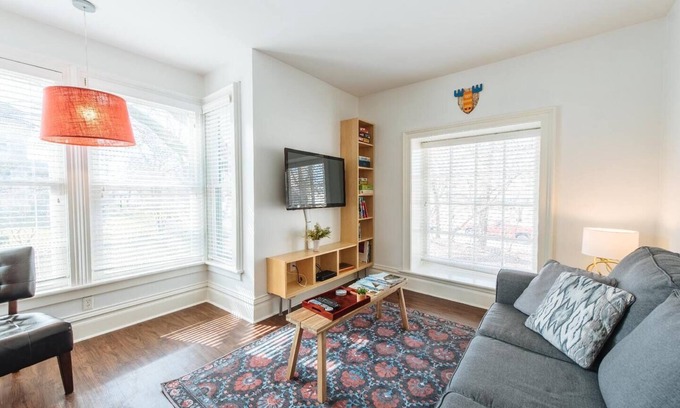 Sturgeon Bay Apartment | The Postcard Suite - Modern Comfort in the Heart of Downtown Sturgeon Bay