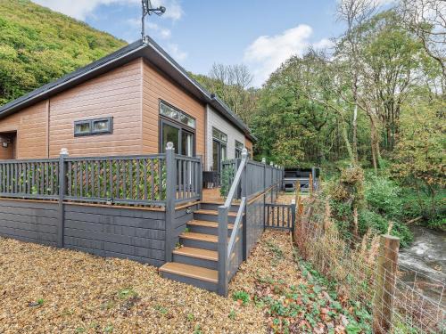 Felinfach House | The Powys Lodge