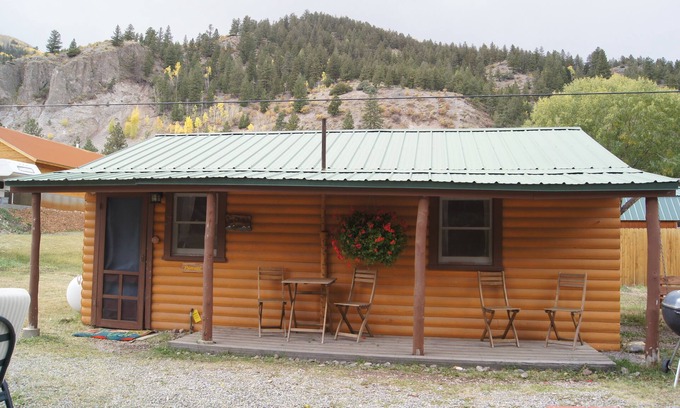 Lake City Cabin | The Primrose Cabin with Mountain Views