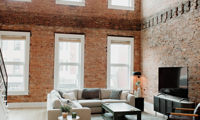 Chillicothe House | The Principal: Modern Townhome in Downtown