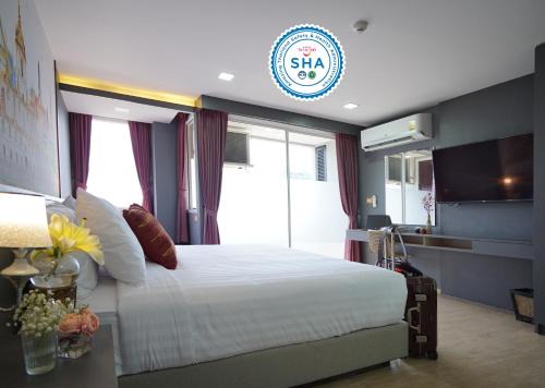 Phra Khanong Hotel | The Qube fifty Hotel