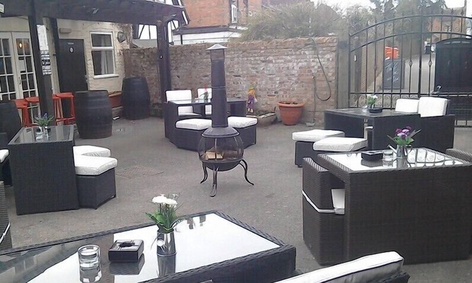 City Centre Bed & Breakfast | The Queens Head