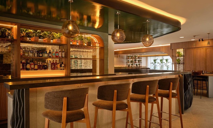 Manchester City Centre Hotel | The Reach at Piccadilly, Manchester, a Tribute Portfolio Hotel