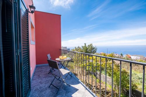 Arco da Calheta Apartment | The Red Nest by GALMI