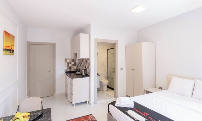 Taksim Hotel | The Rent Tent Suite 23